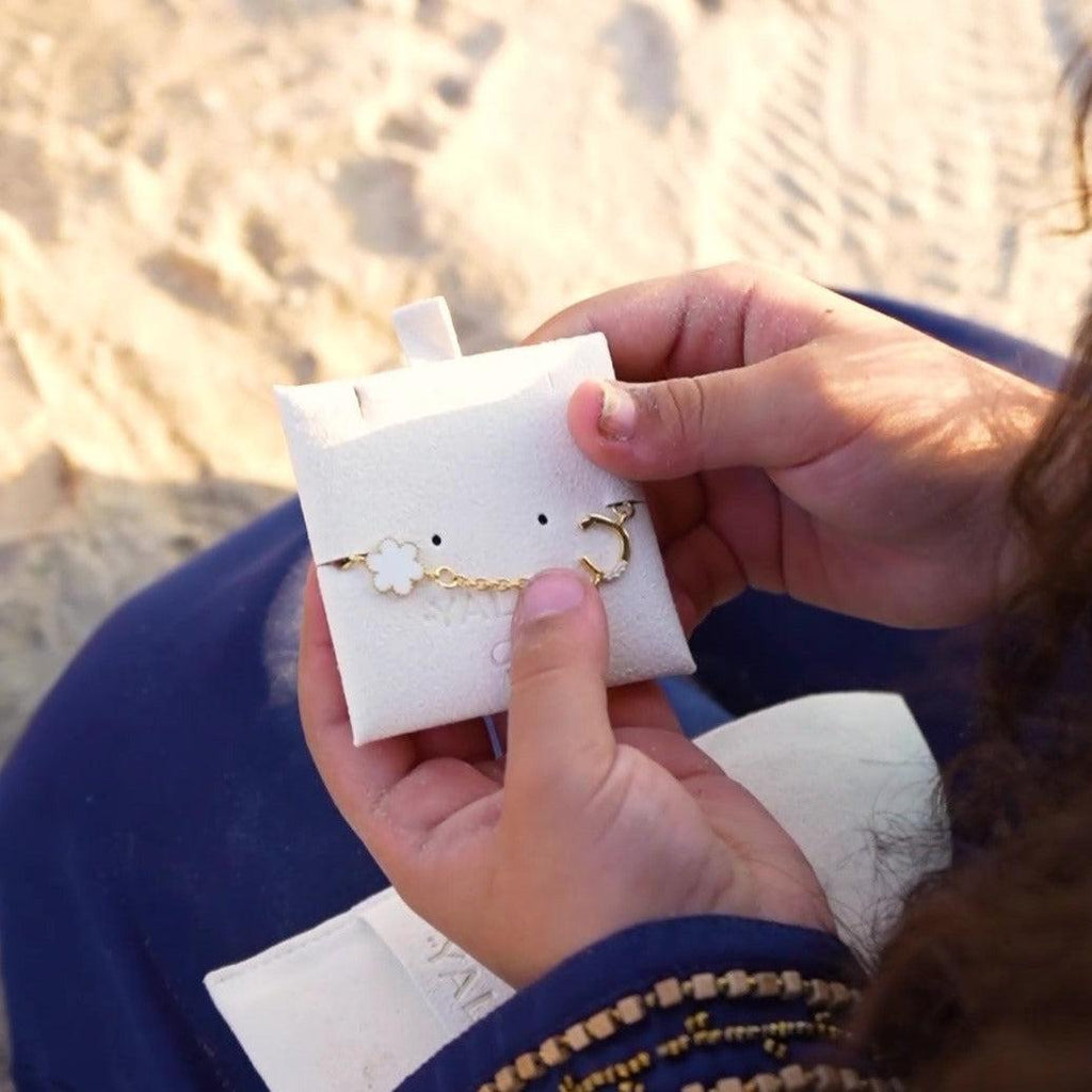 Minimalist Gold Jewellery Trend To Follow In 2026